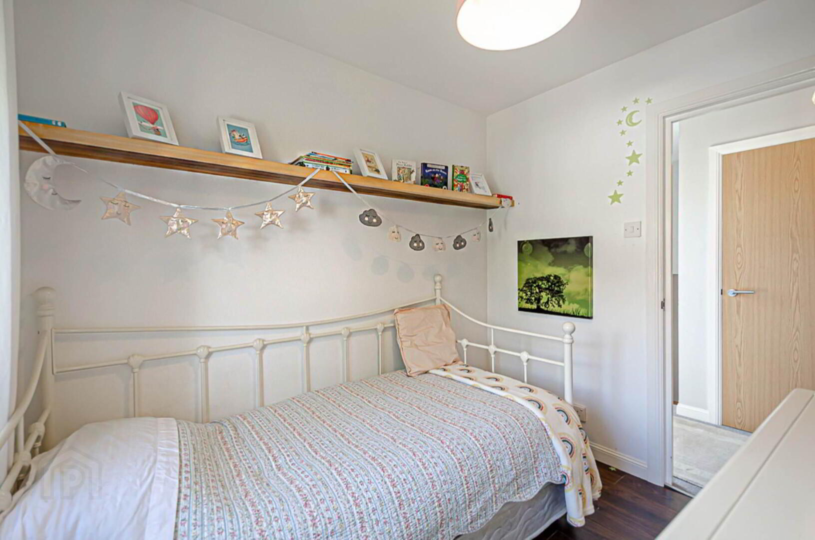 2 Thornhill Grove 44 of 60