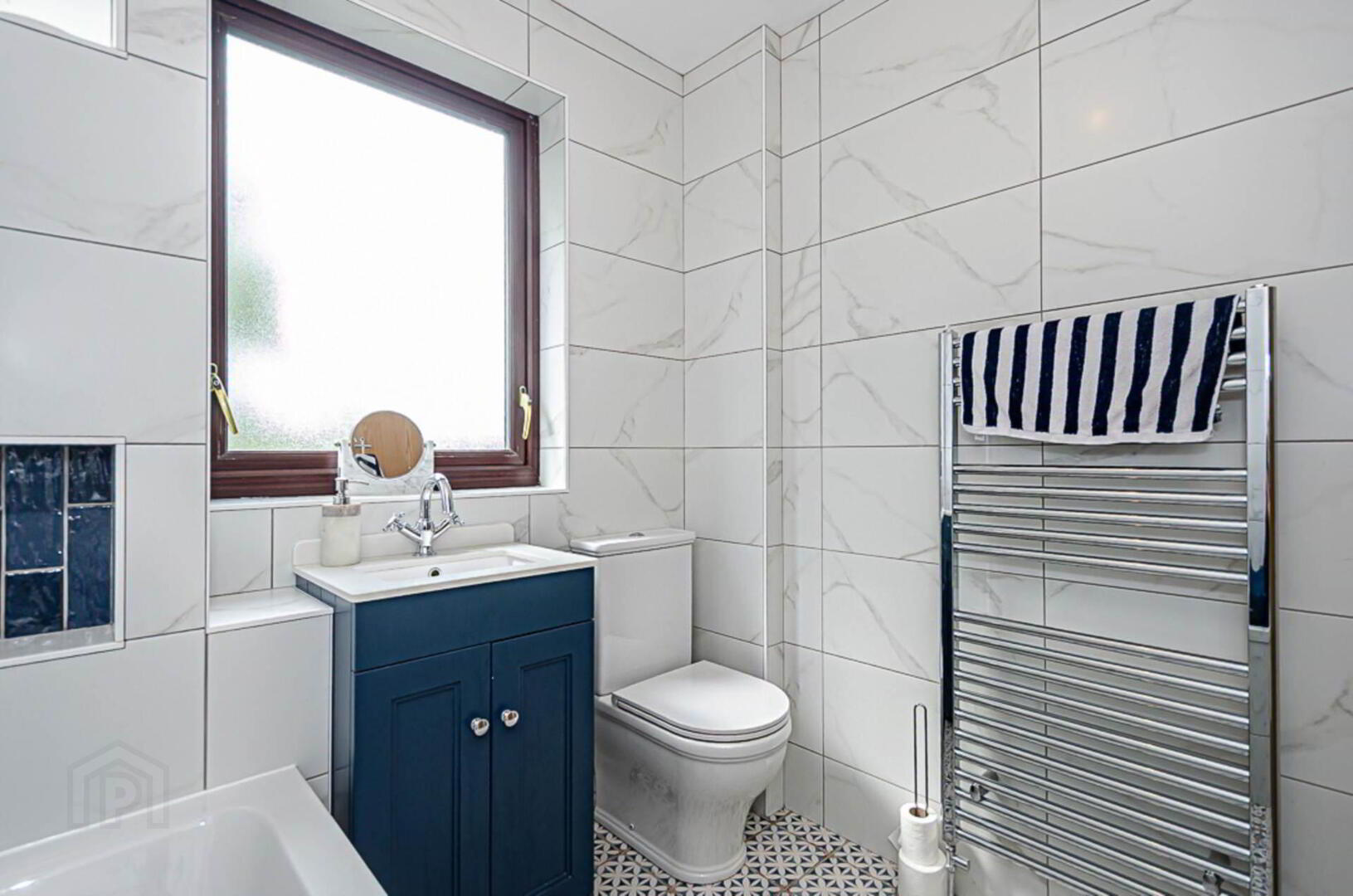2 Thornhill Grove 48 of 60