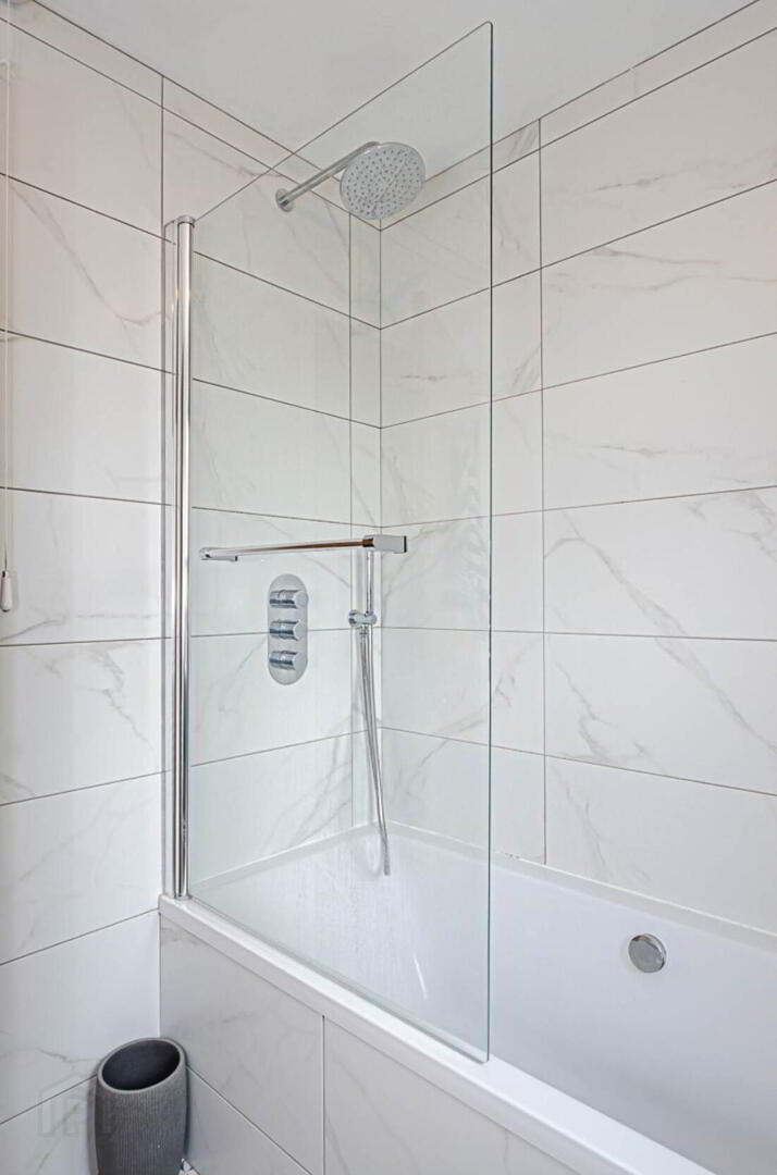 2 Thornhill Grove 46 of 60