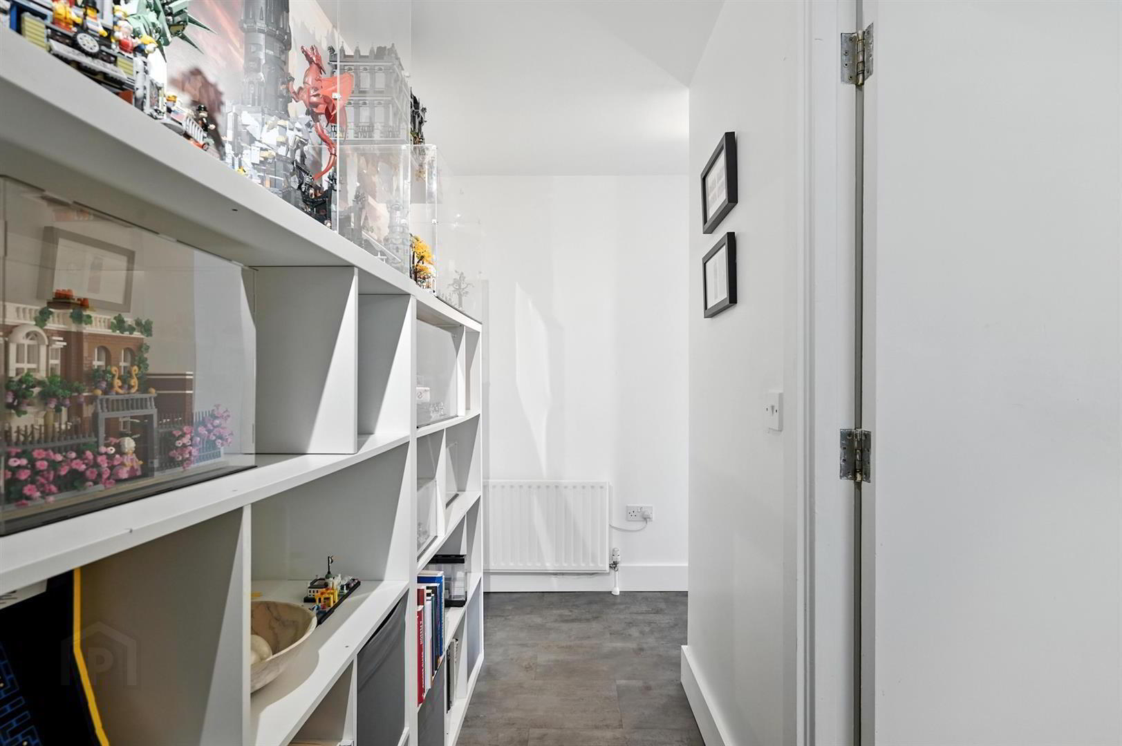 Apt 807 College Central, 4 College Avenue 3 of 18