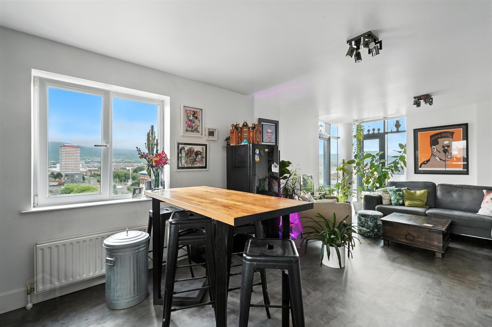 Apt 807 College Central, 4 College Avenue 10 of 18