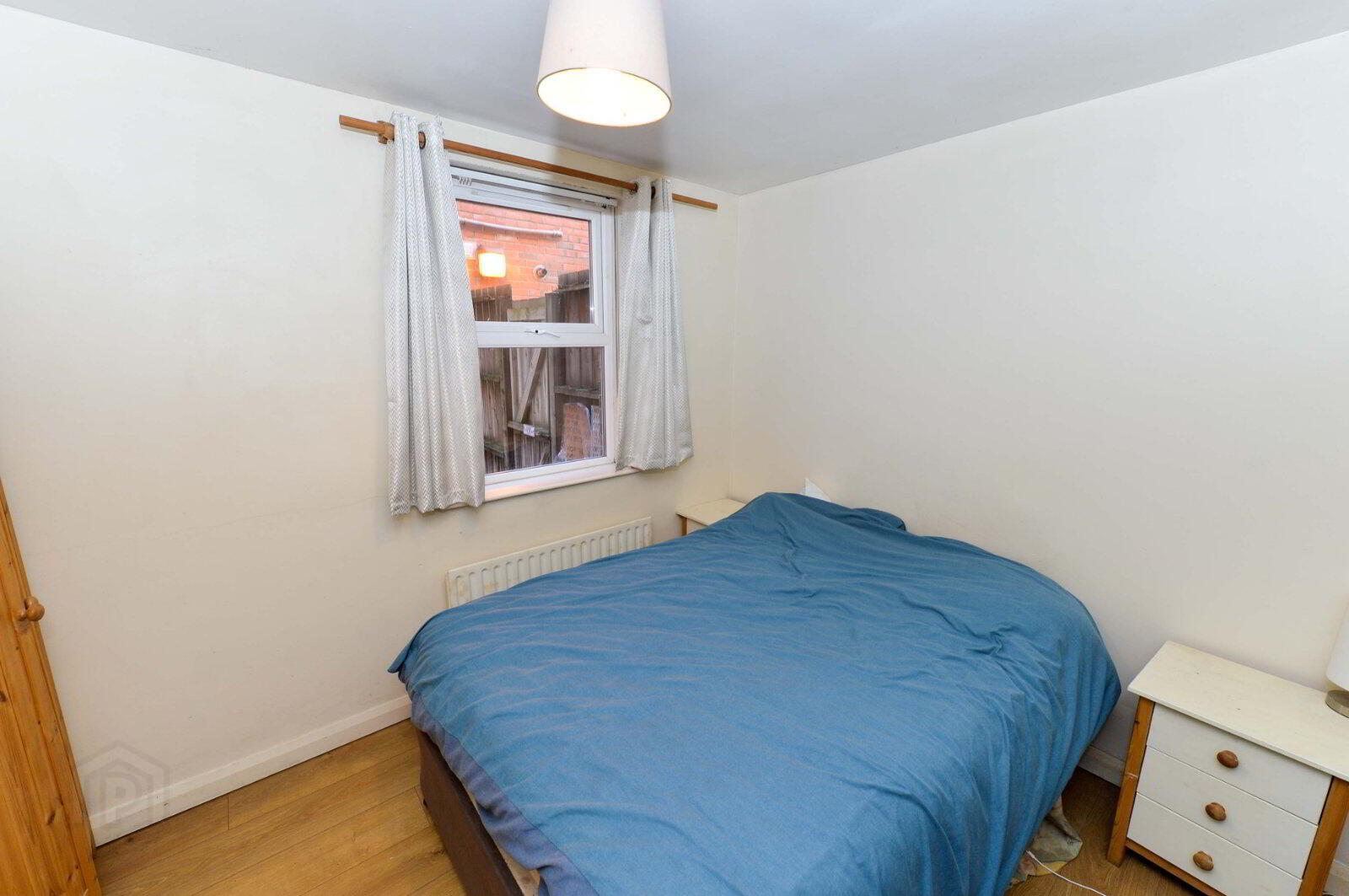 Flat 2, 97 Eglantine Avenue 6 of 8