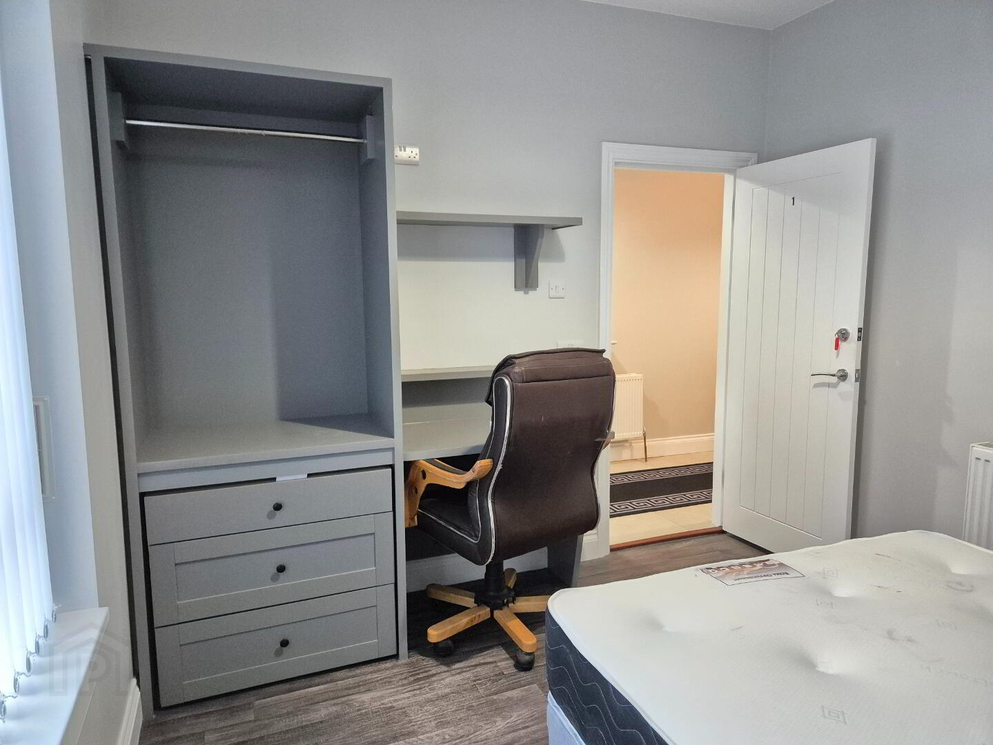 **student Rental** 4 of 13