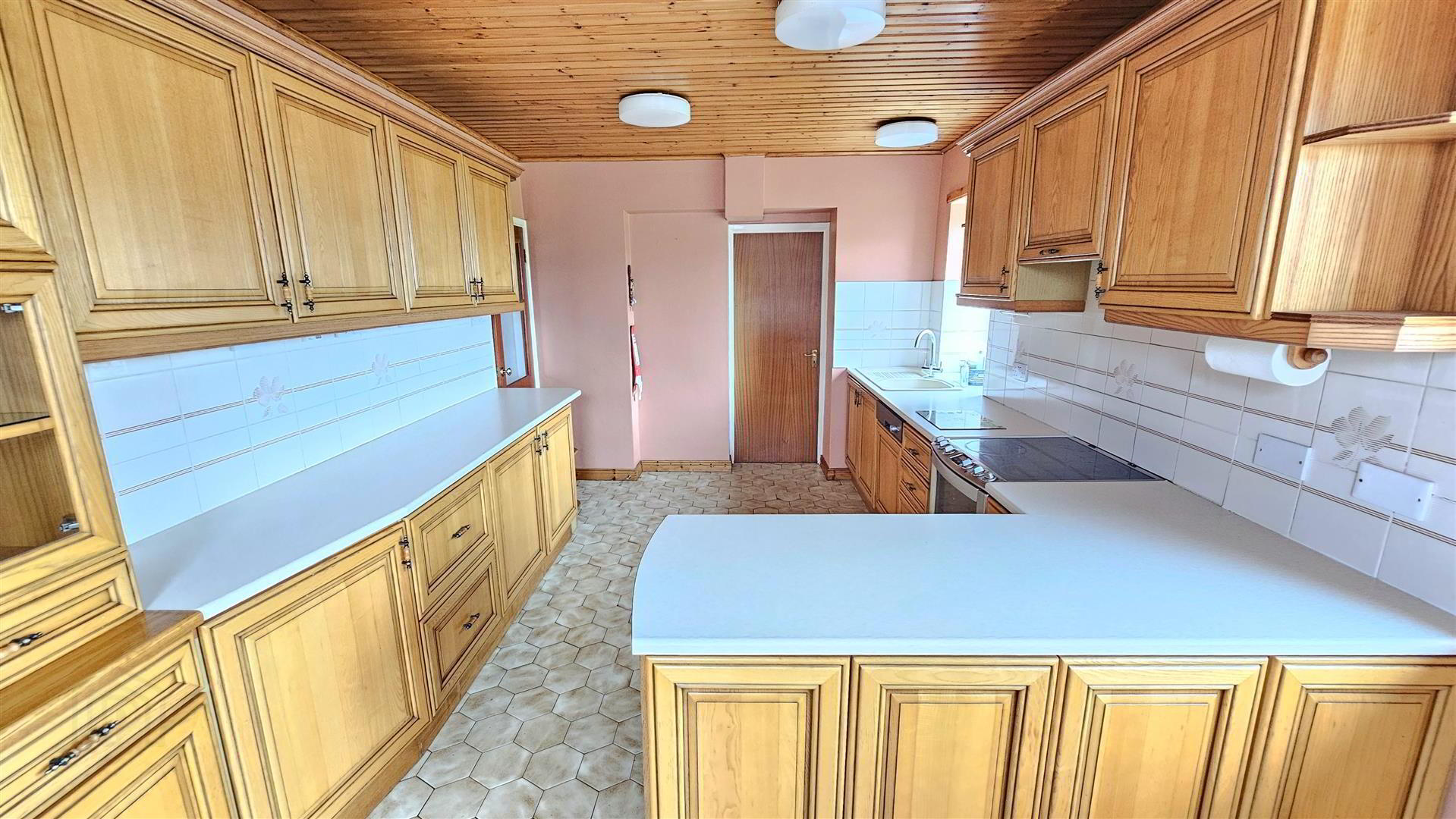 102 Belfast Road 13 of 27