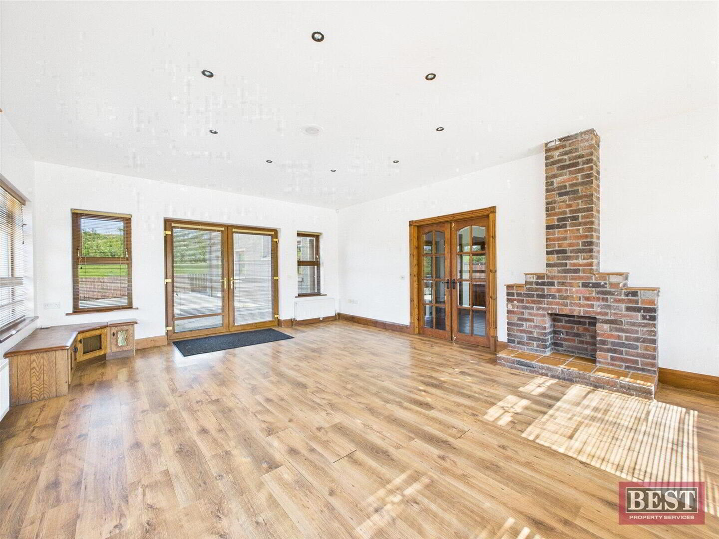 22 Whiterock Road 8 of 28