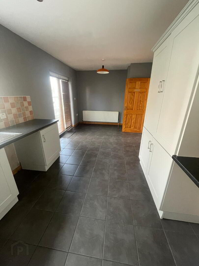 117 Waterfoot Park 5 of 14