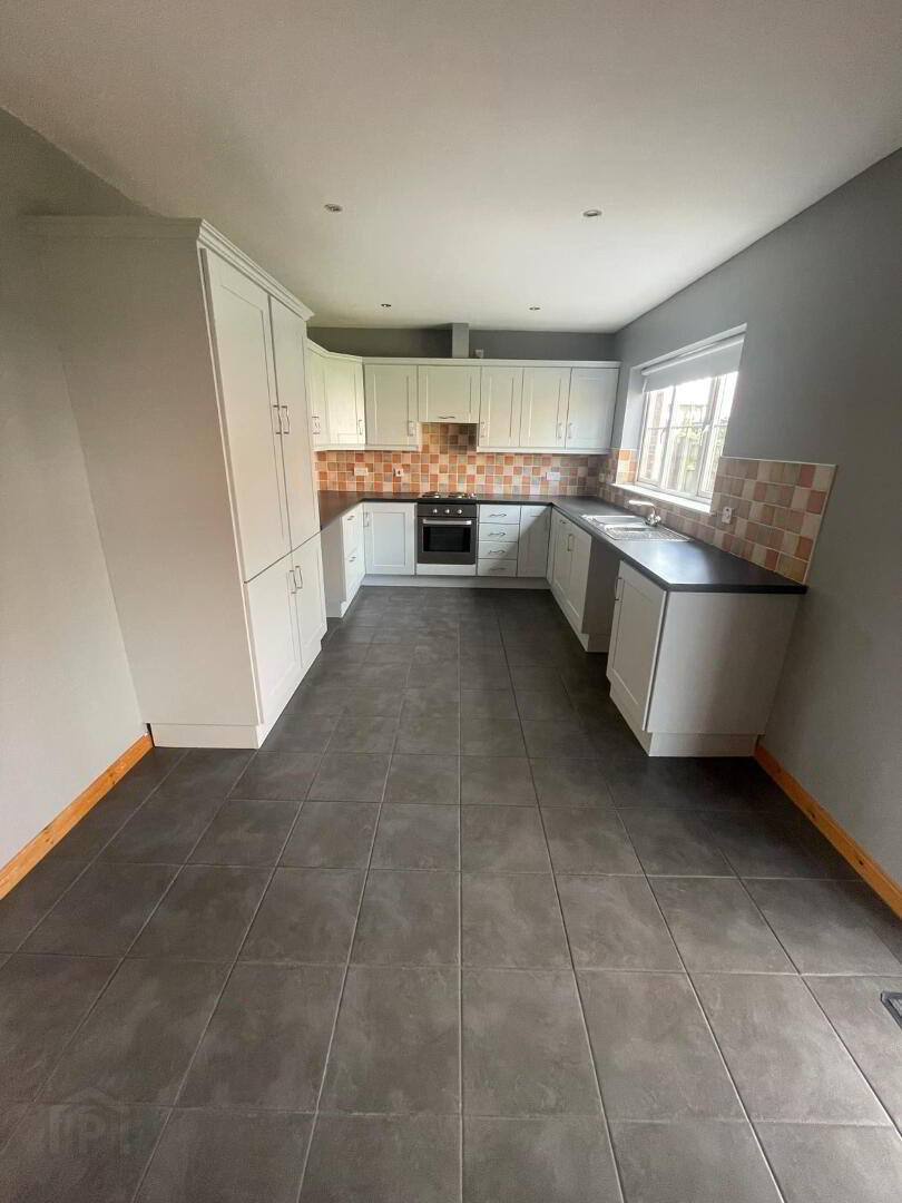 117 Waterfoot Park 4 of 14