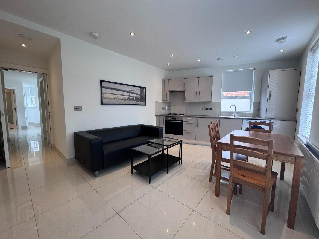 Apartment 1 2a Marlborough Avenue 3 of 7