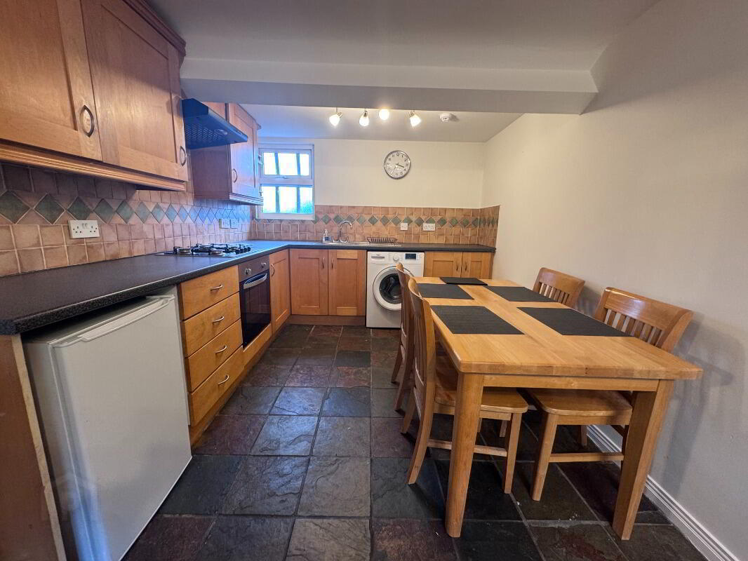 143b Lisburn Road 5 of 8