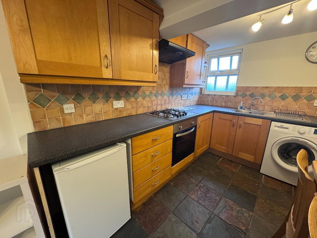 143b Lisburn Road 4 of 8