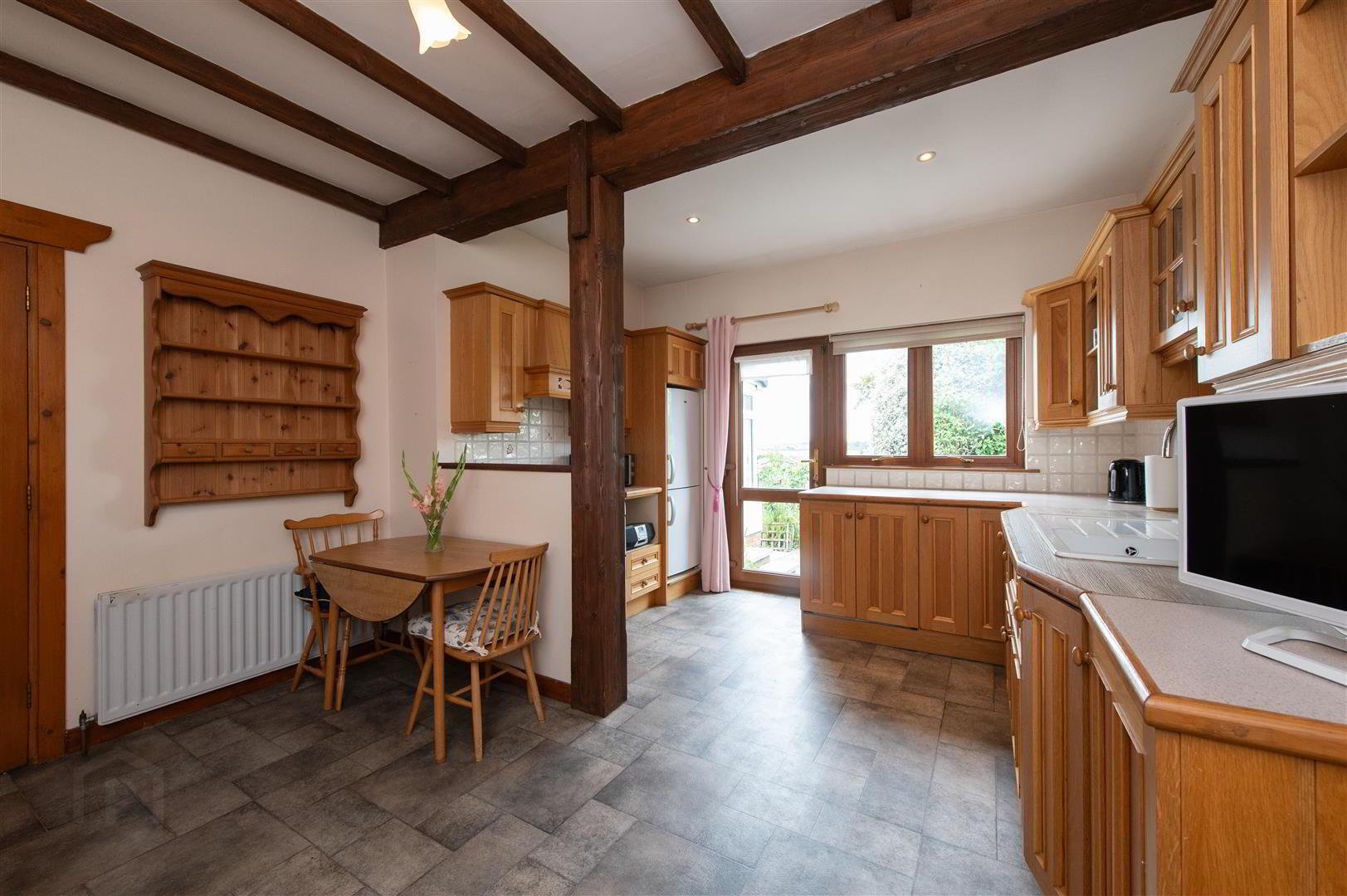 8 Oakwood Avenue 6 of 25