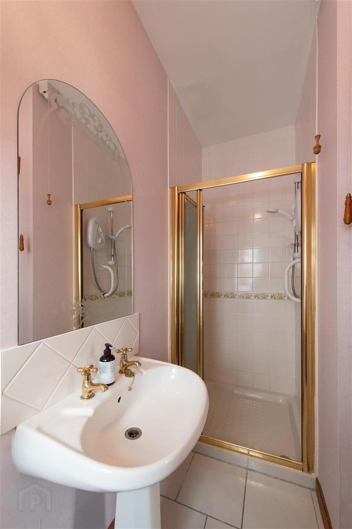 8 Oakwood Avenue 15 of 25