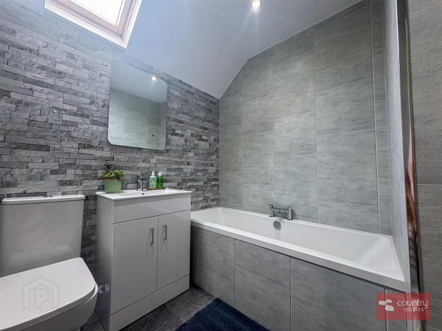 20 Porter Crescent 23 of 28
