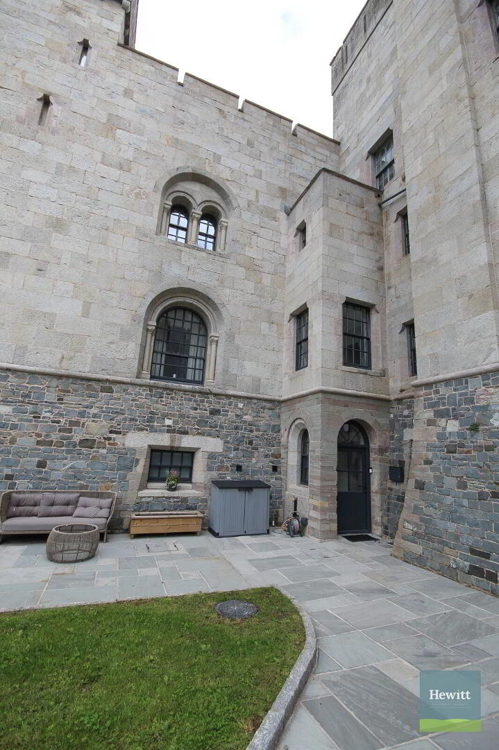 4e Gosford Castle 2 of 53