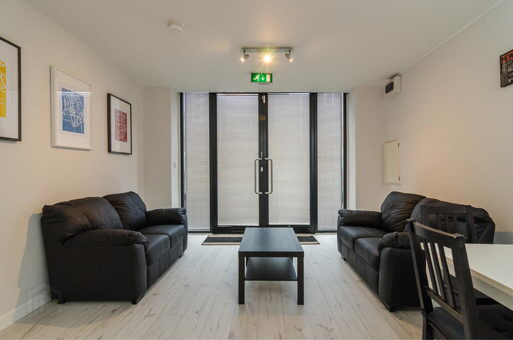 Gound Floor, 4 Melrose Street 2 of 5