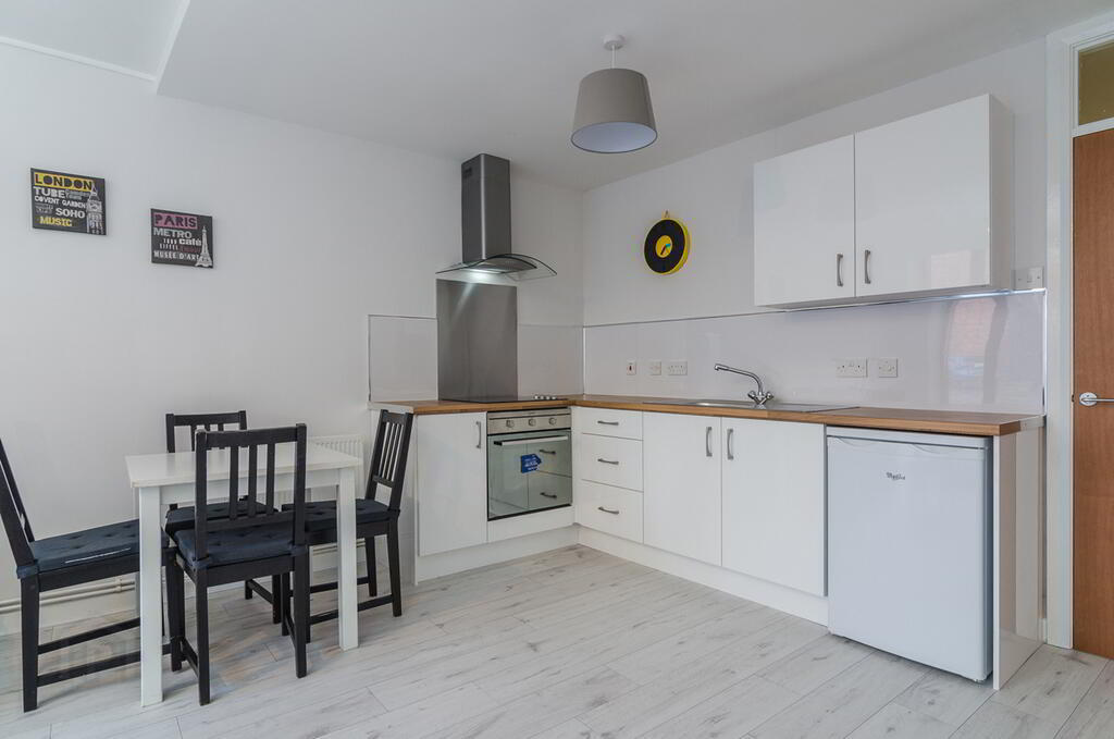 Gound Floor, 4 Melrose Street 4 of 5
