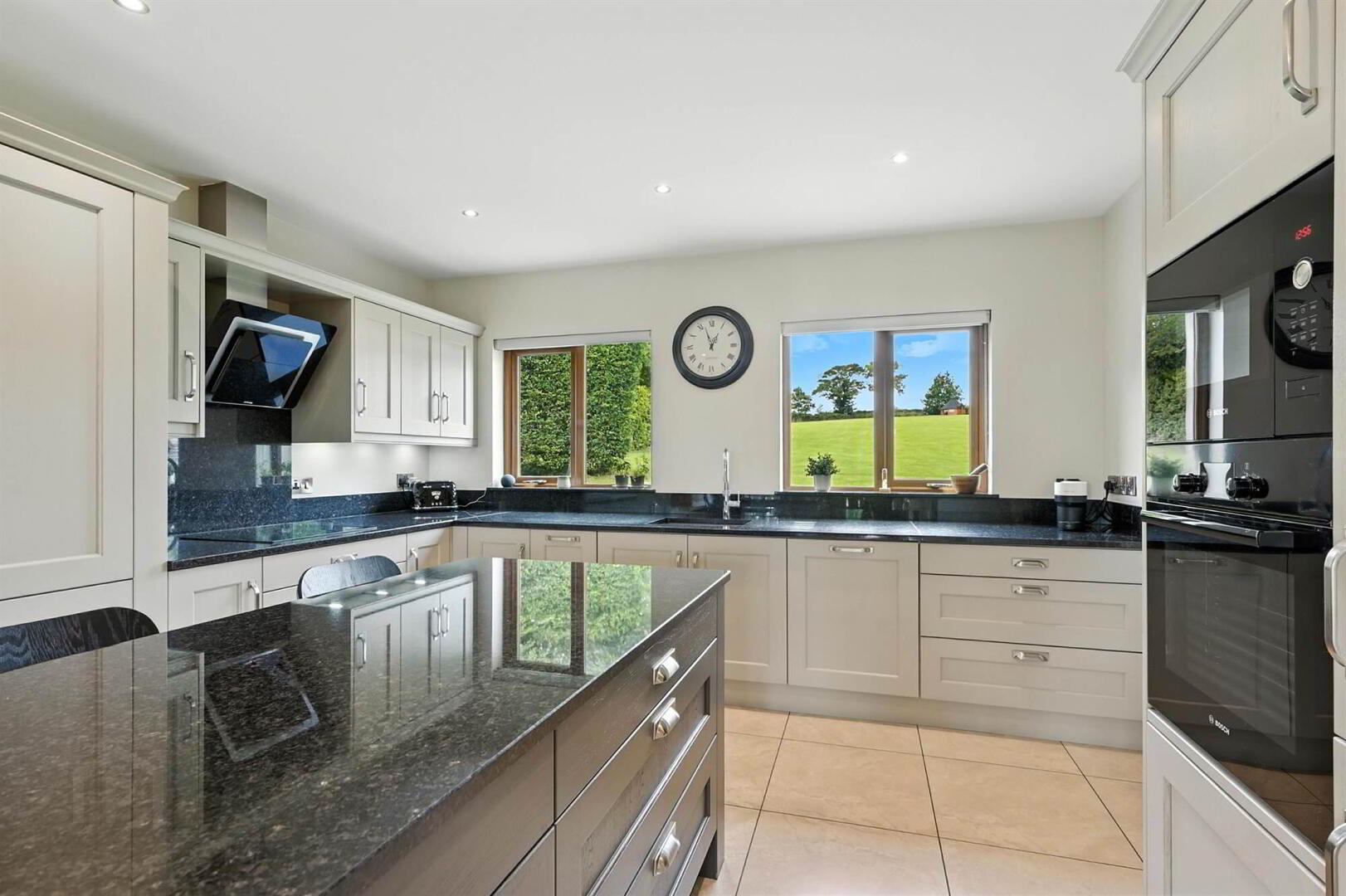 11 Forthill Road 9 of 33