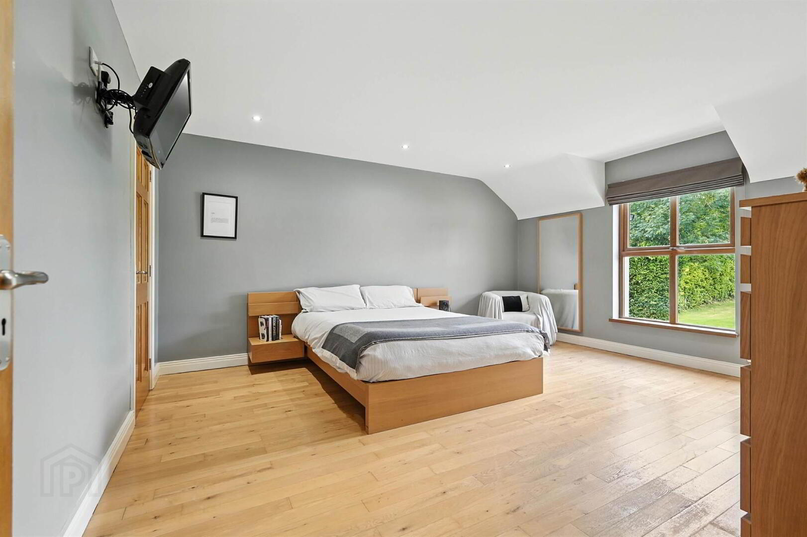 11 Forthill Road 18 of 33
