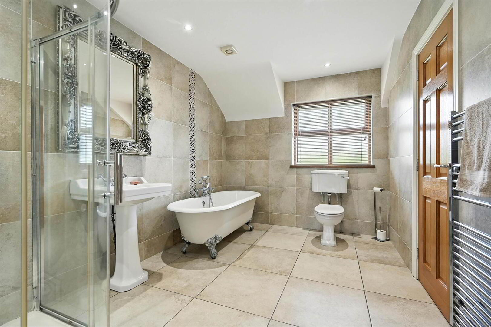 11 Forthill Road 19 of 33