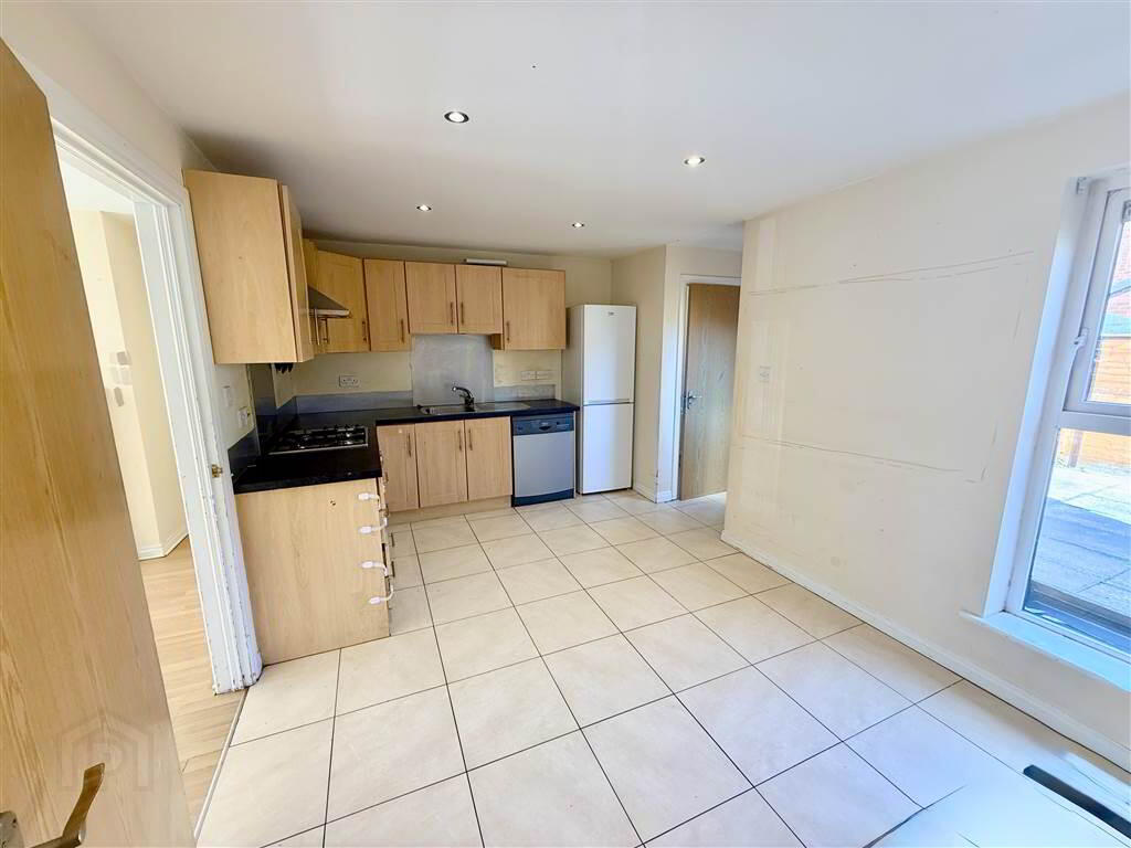 38 Lewis Avenue 4 of 11