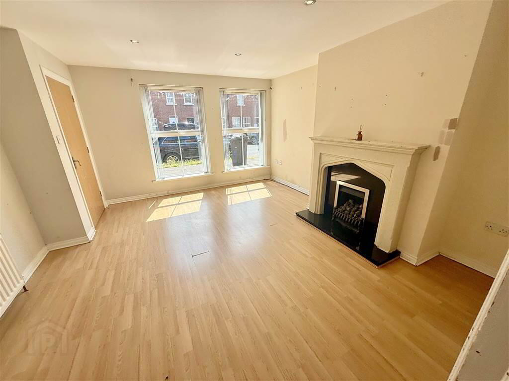 38 Lewis Avenue 3 of 11