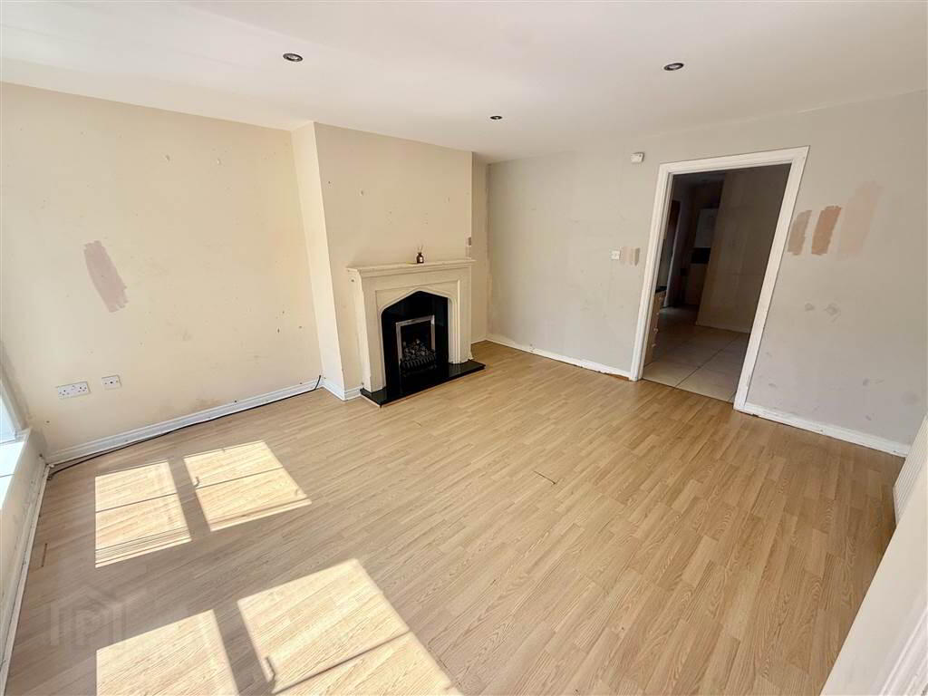 38 Lewis Avenue 2 of 11