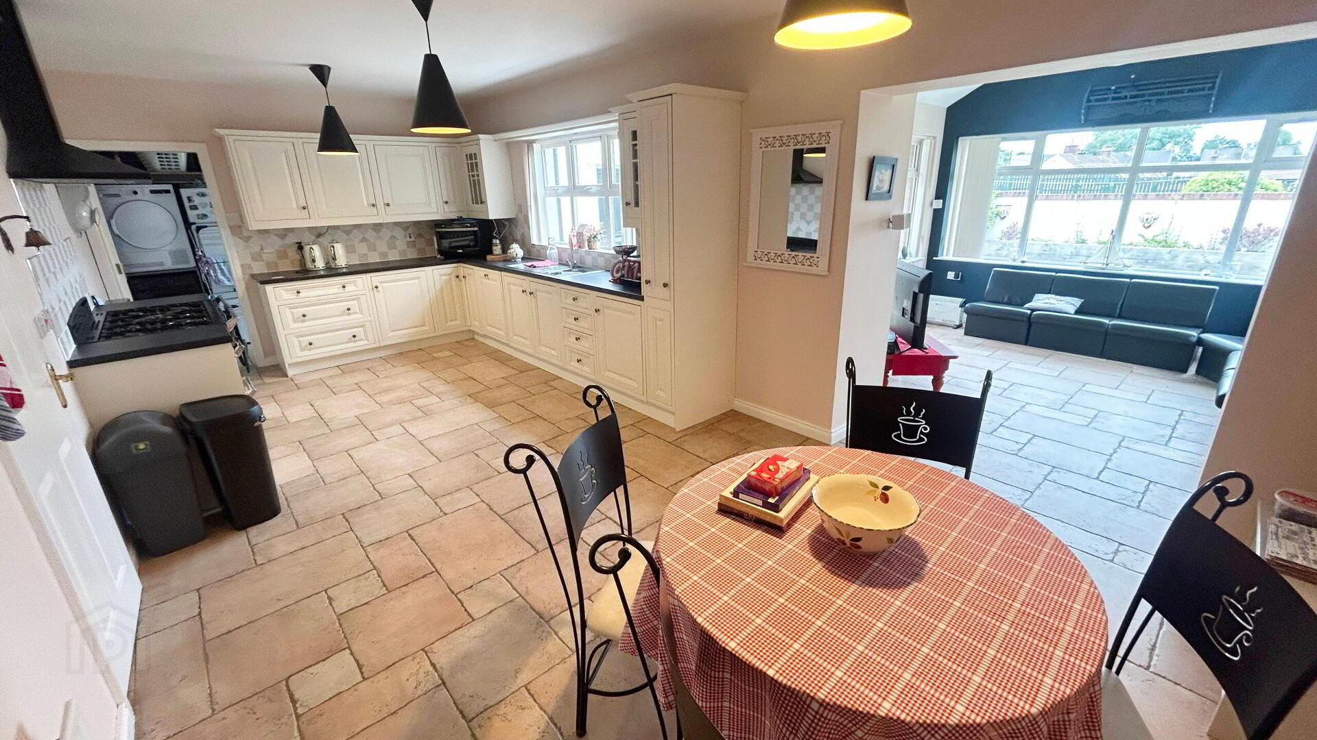 28 Mountview Crescent 4 of 25