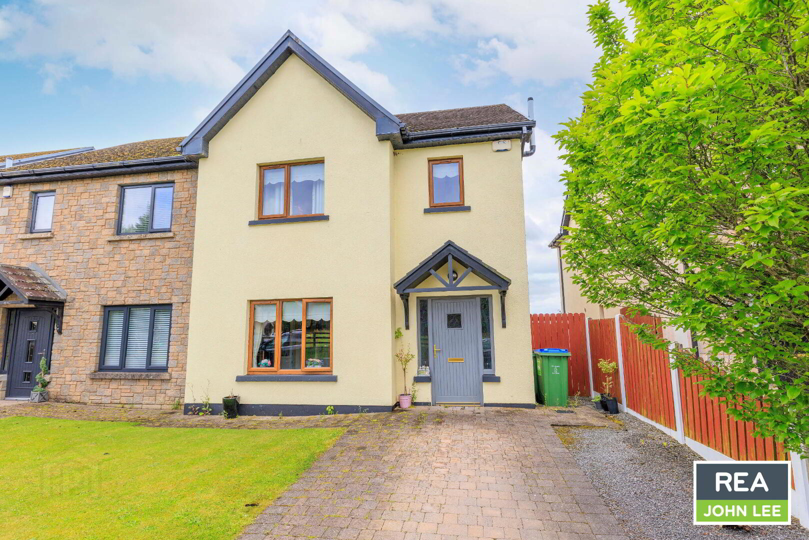 13 Glenstal Gate 1 of 27