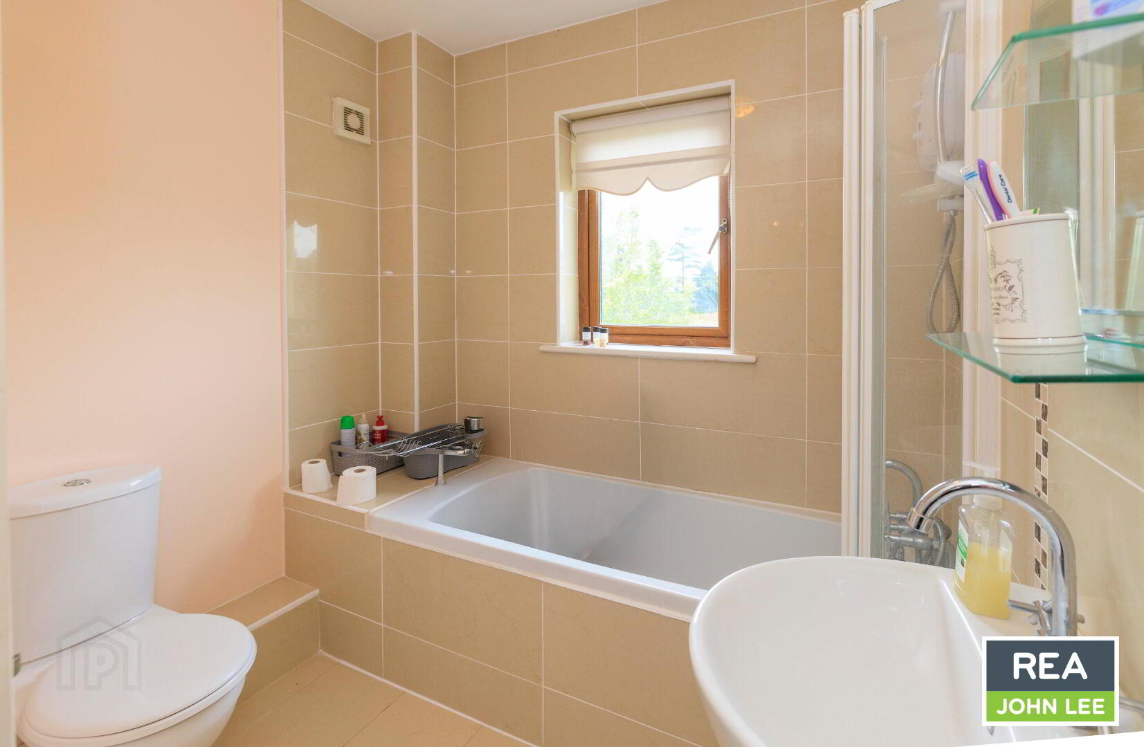 13 Glenstal Gate 18 of 27