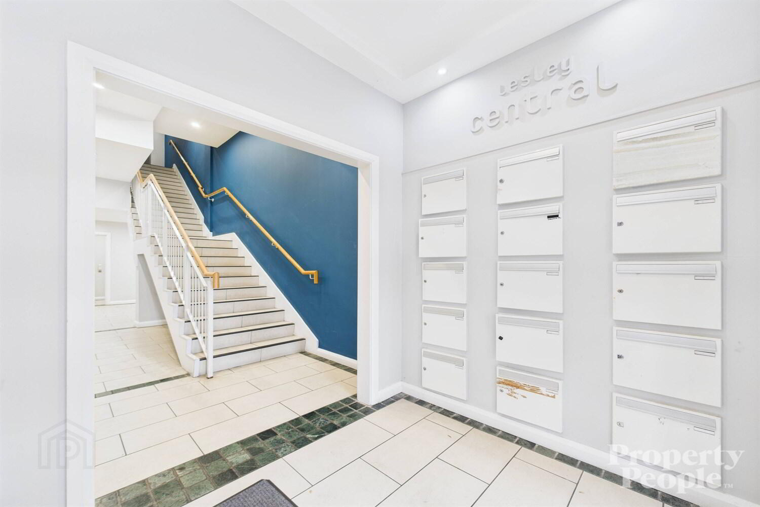 APT 5 Lesley Centre, 109 Shankill Road 3 of 25