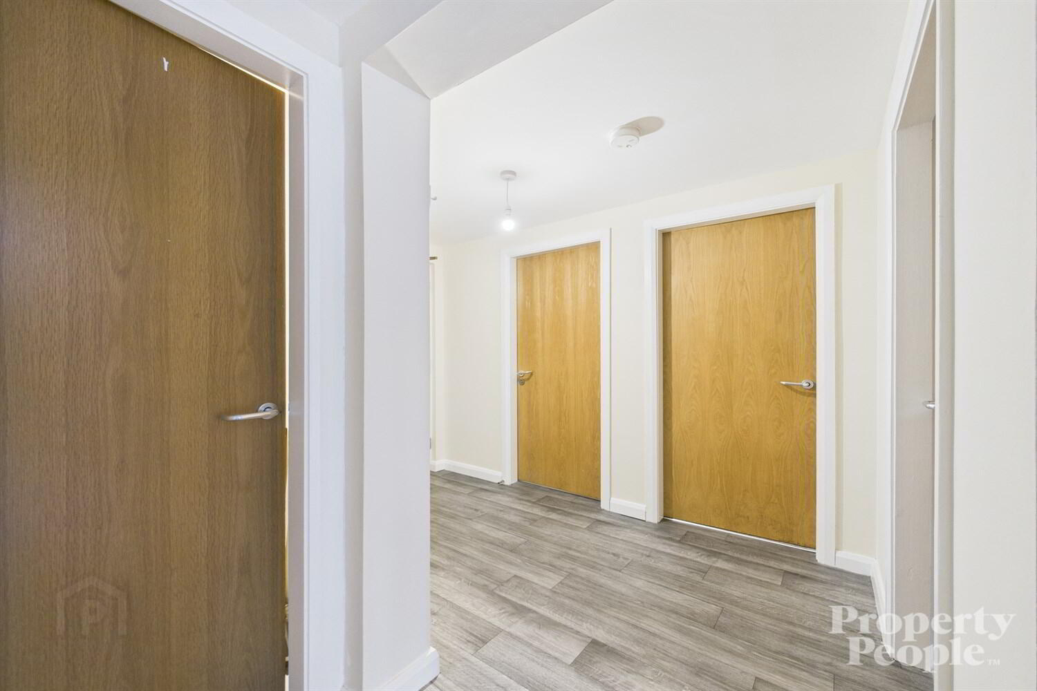APT 5 Lesley Centre, 109 Shankill Road 10 of 25