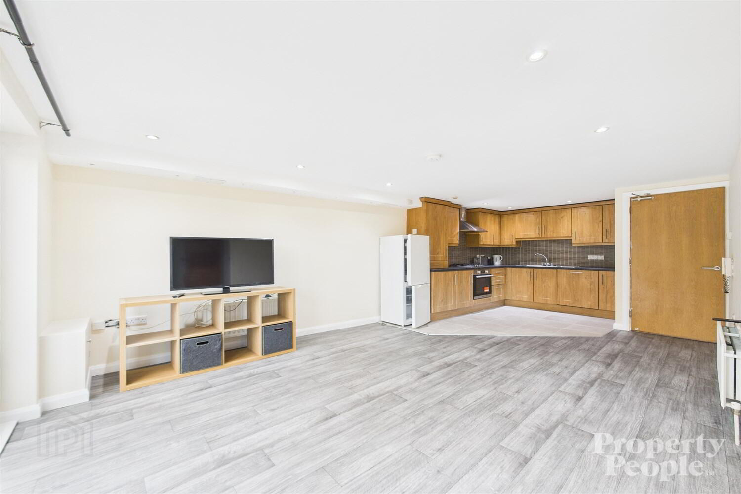 APT 5 Lesley Centre, 109 Shankill Road 15 of 25