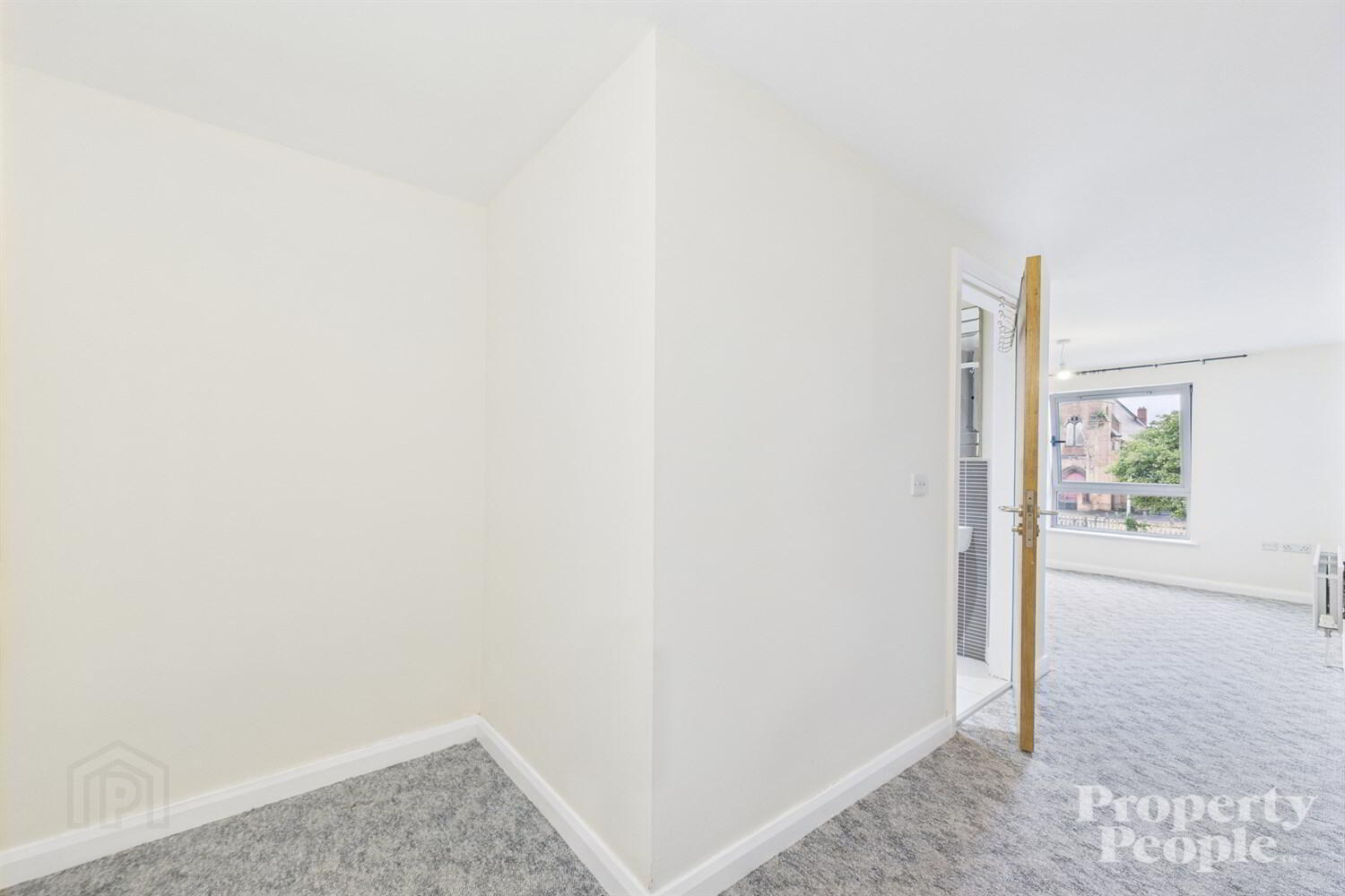 APT 5 Lesley Centre, 109 Shankill Road 17 of 25