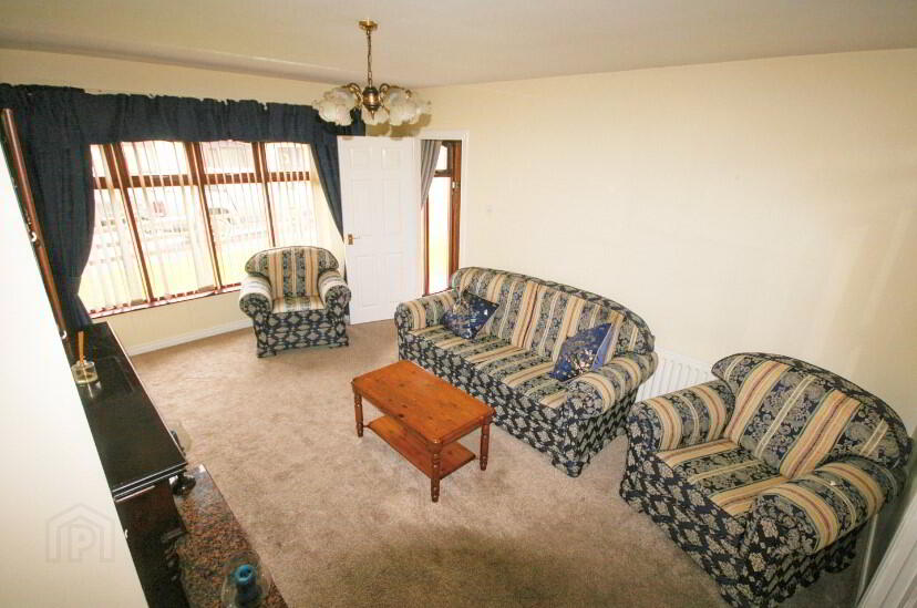 22 Roxborough Heights 3 of 10