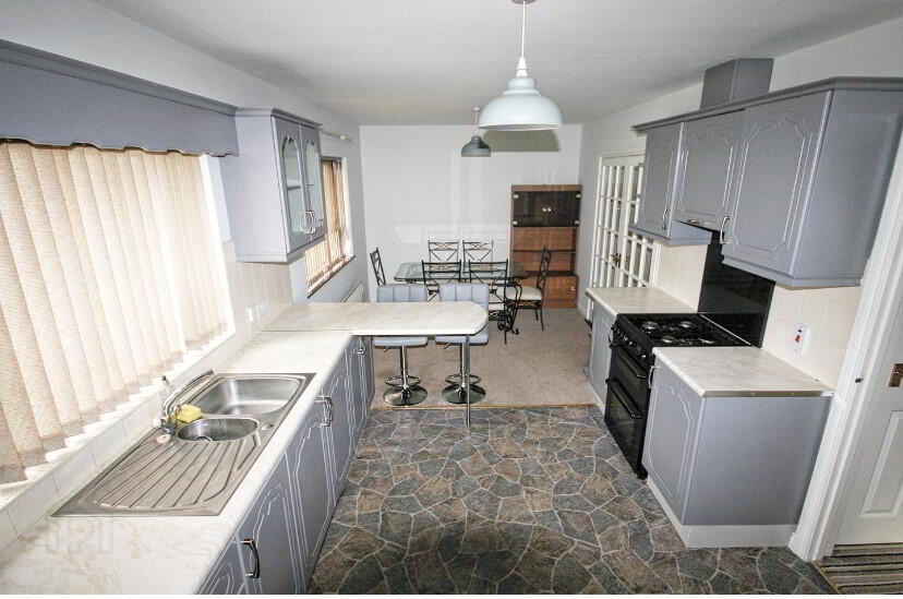 22 Roxborough Heights 10 of 10