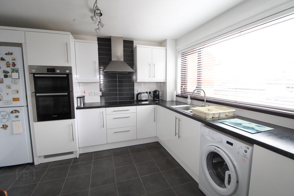 30 Ligoniel Road 5 of 13