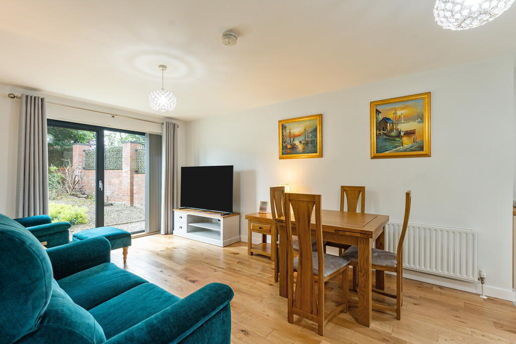 A1 Apt The Limes, 216a Belmont Road 6 of 20