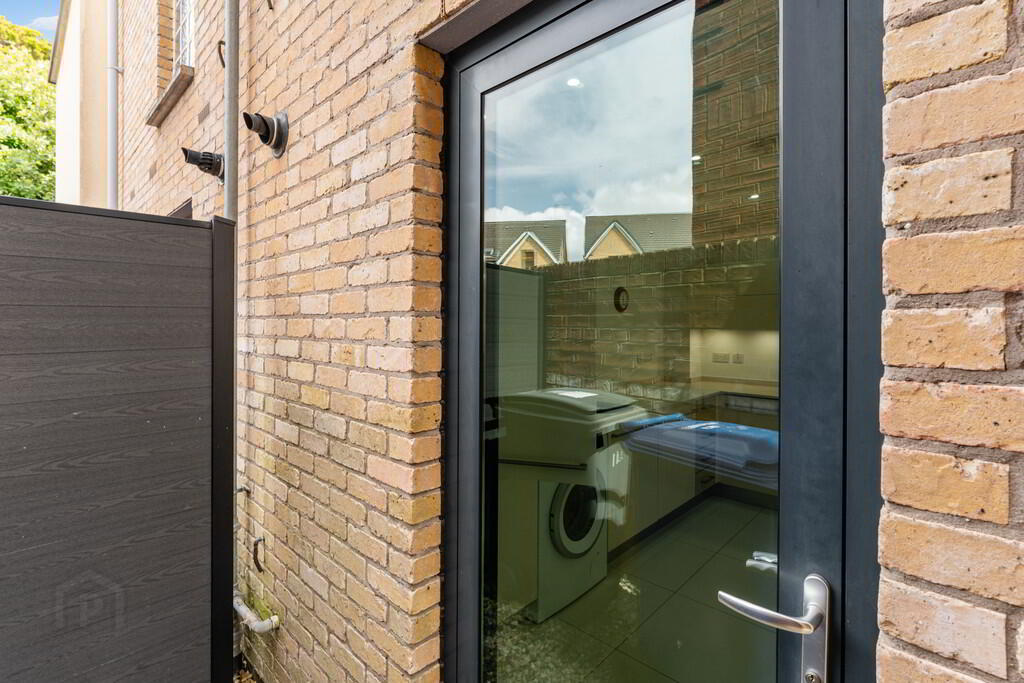 A1 Apt The Limes, 216a Belmont Road 17 of 20