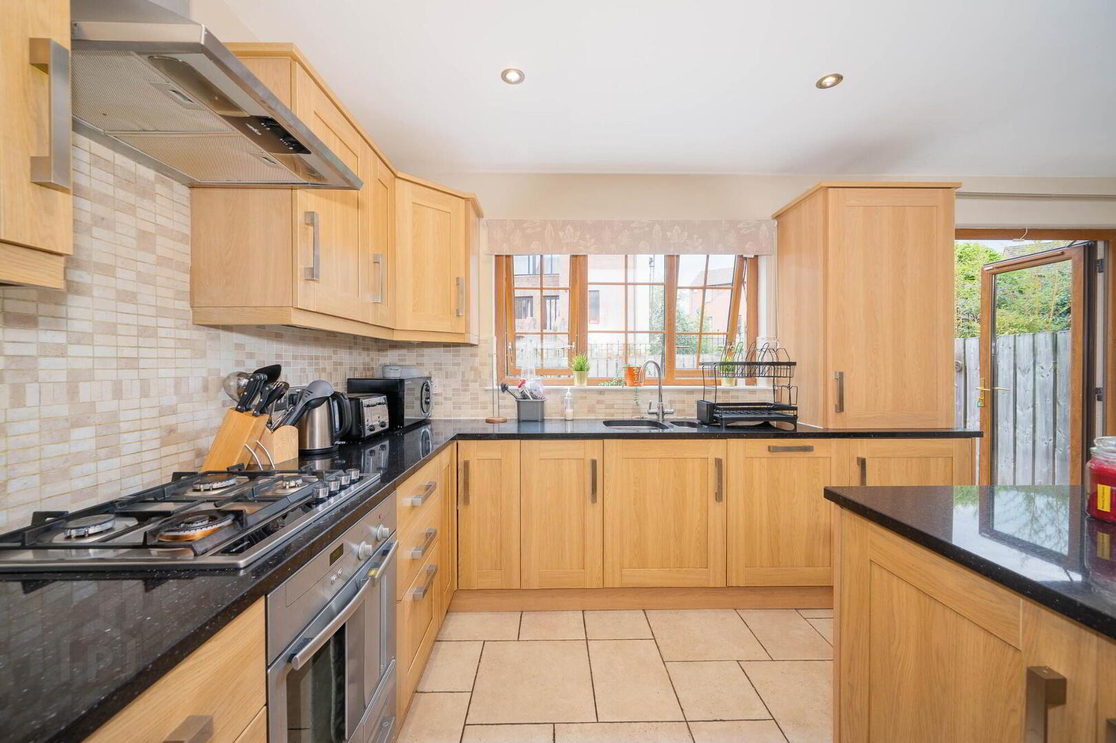 8 Cutters Lane 5 of 22