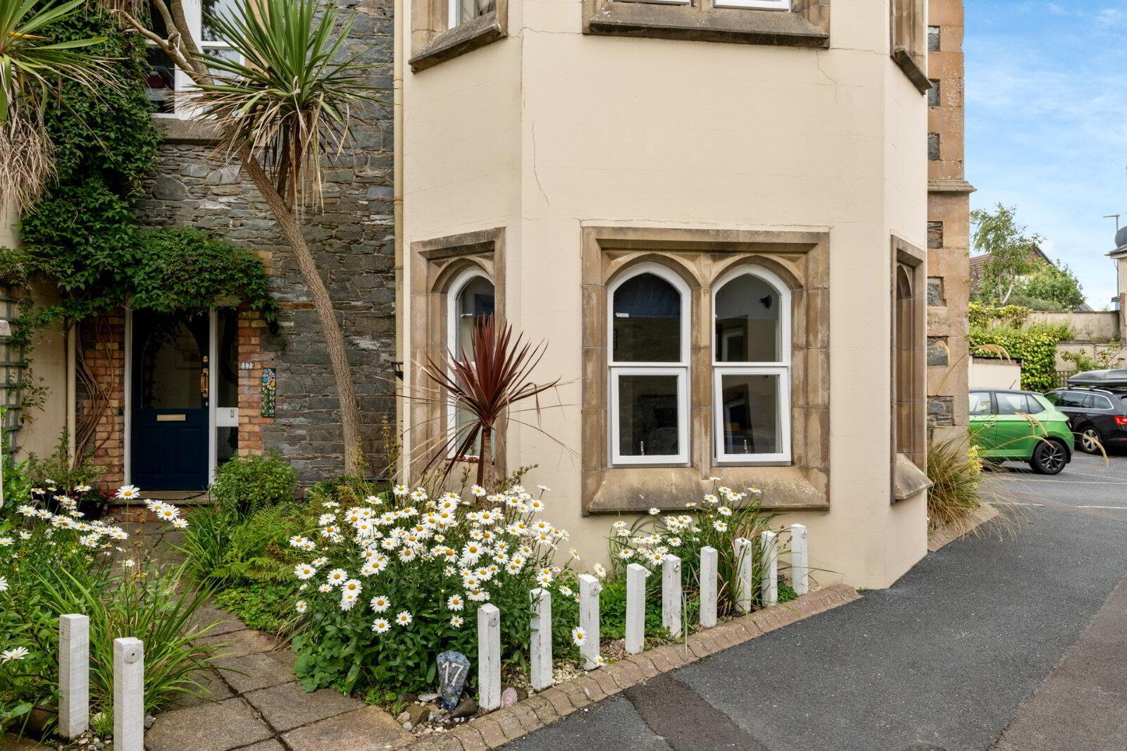 property description image