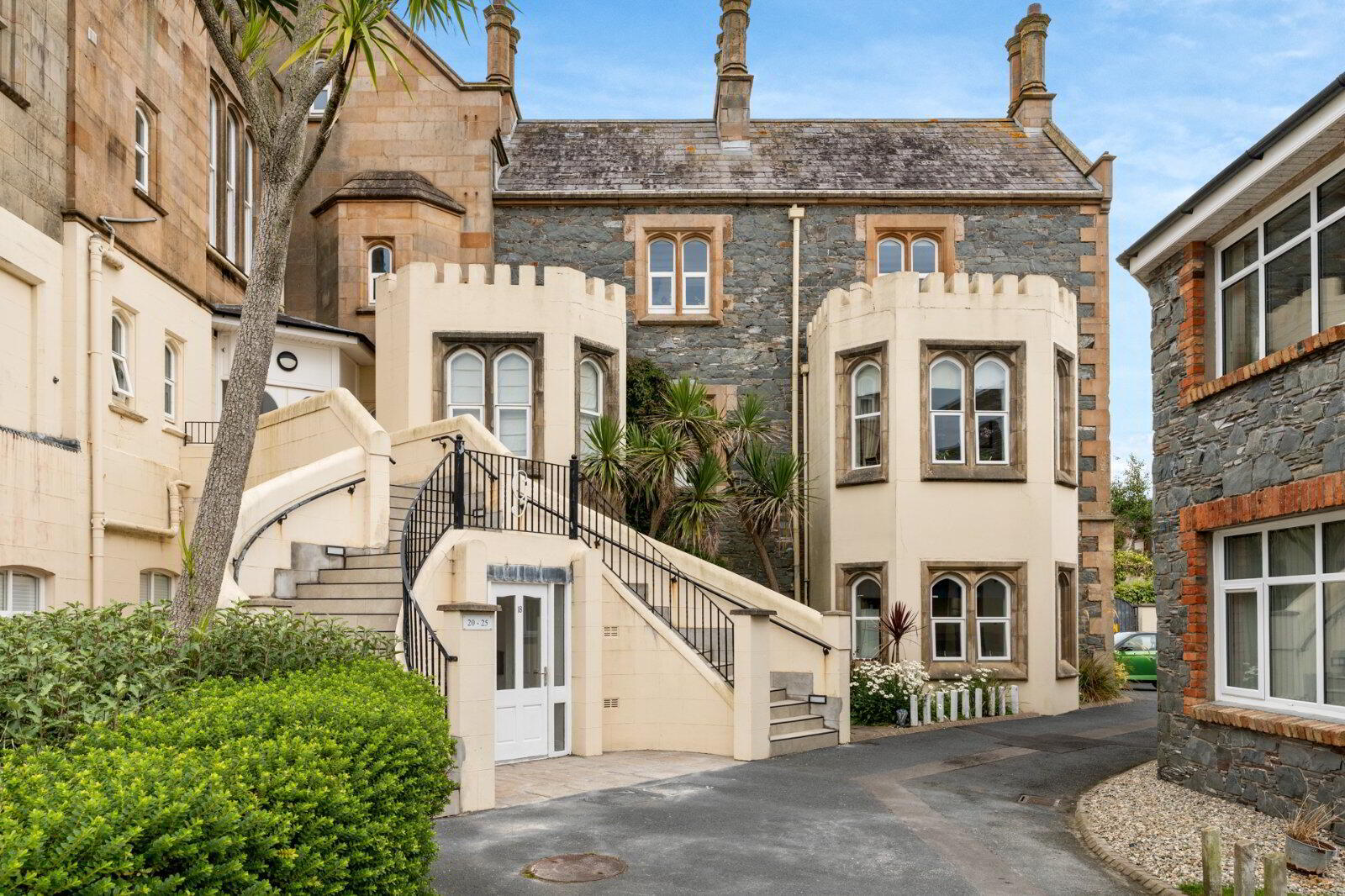 17 Groomsport House Road 1 of 37
