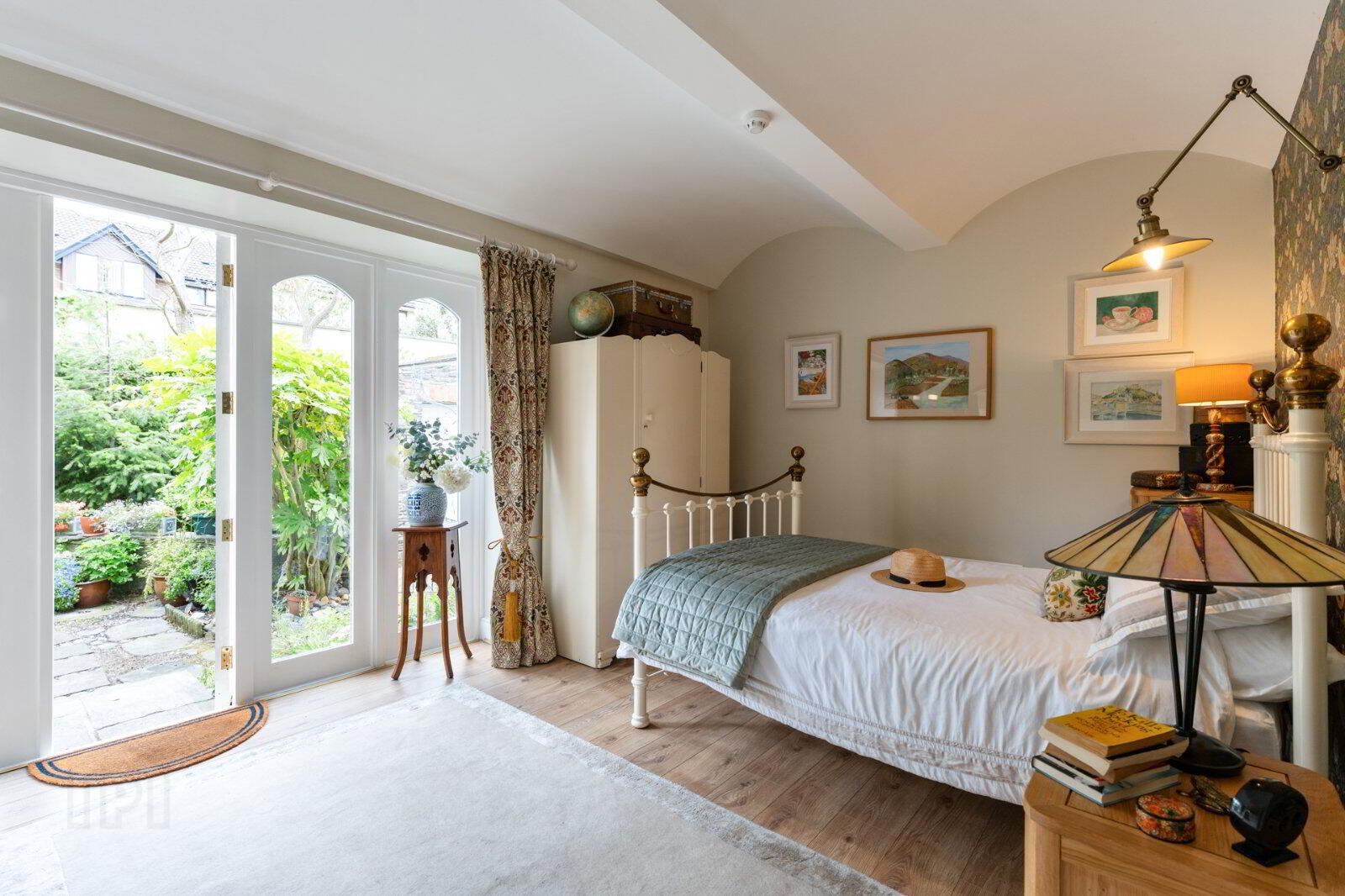 17 Groomsport House Road 14 of 37