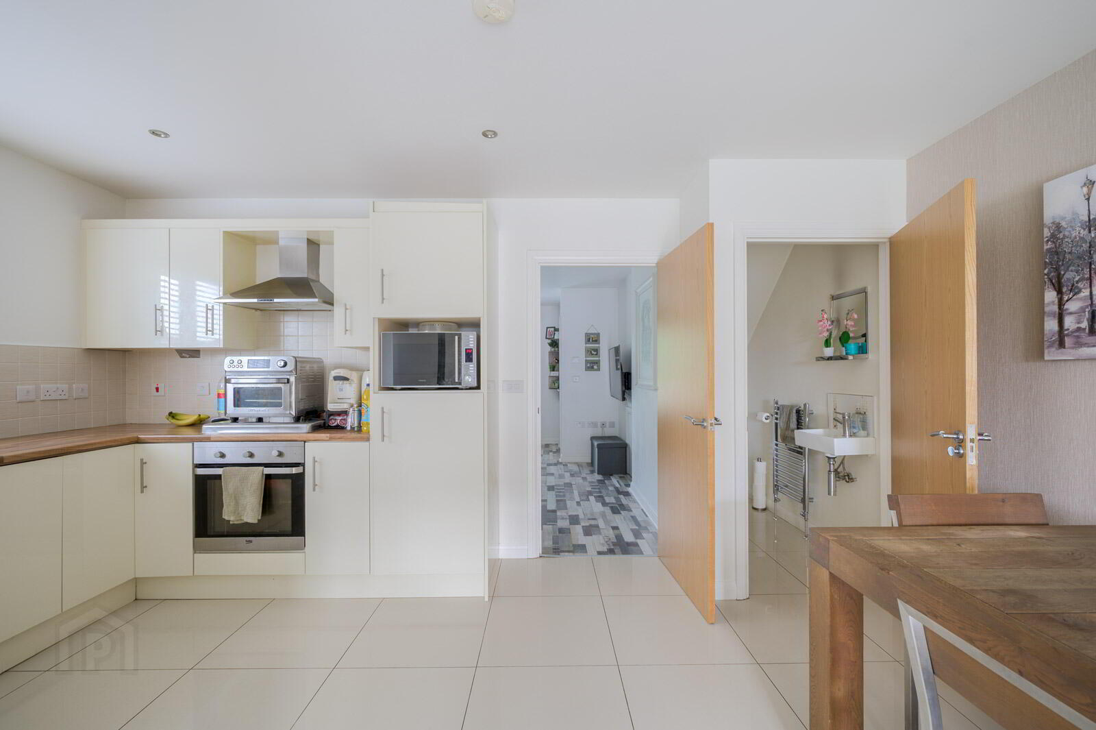 112 Regency Park 8 of 19