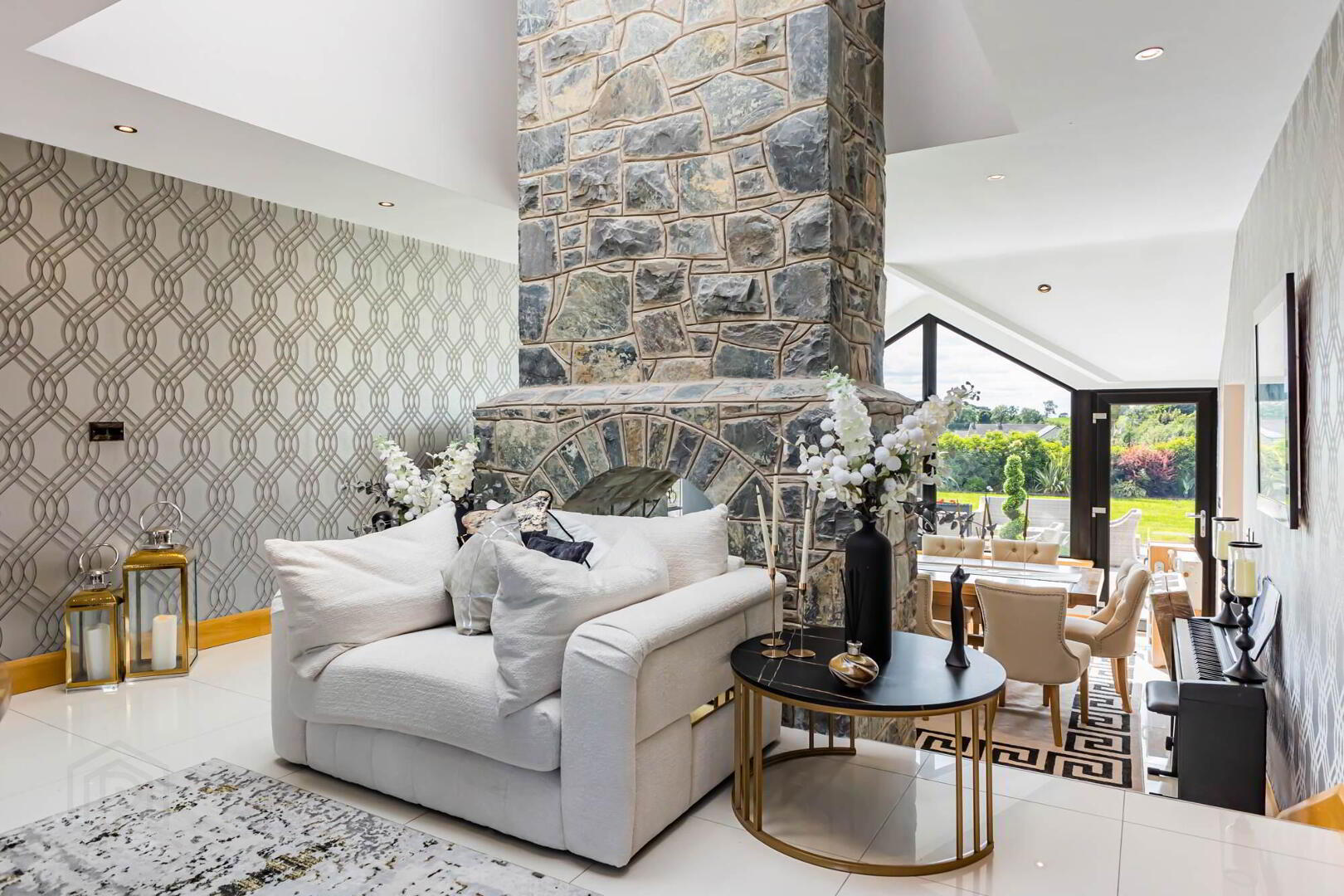 78 Diamond Road 4 of 24