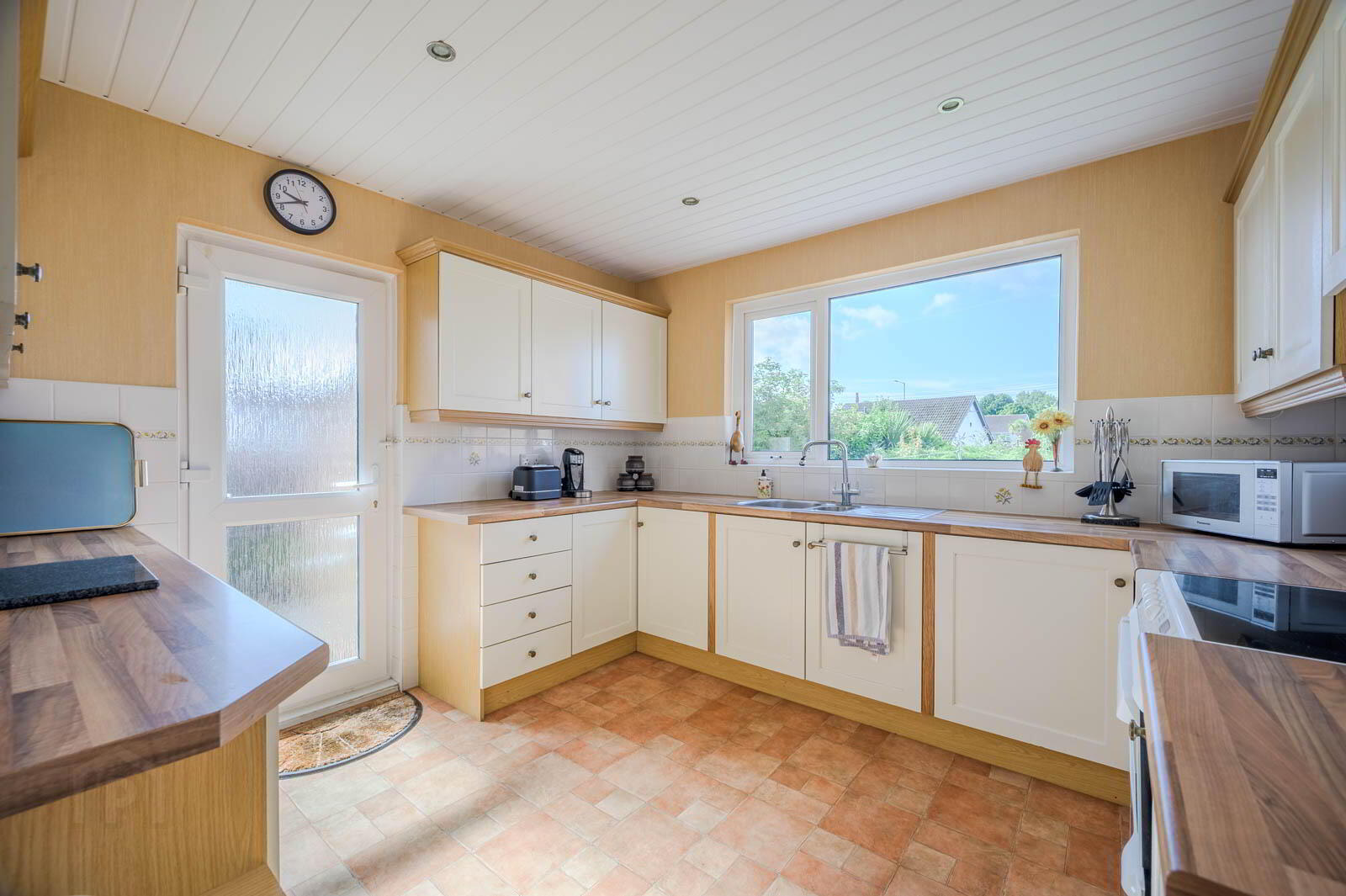 16 Ashford Avenue 7 of 14