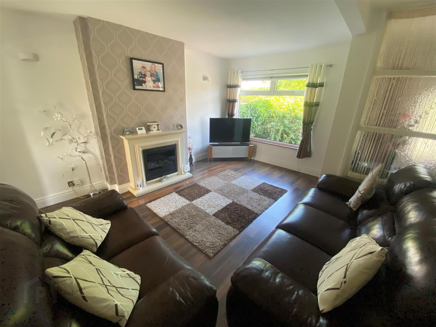 60 Abbey Park 2 of 11