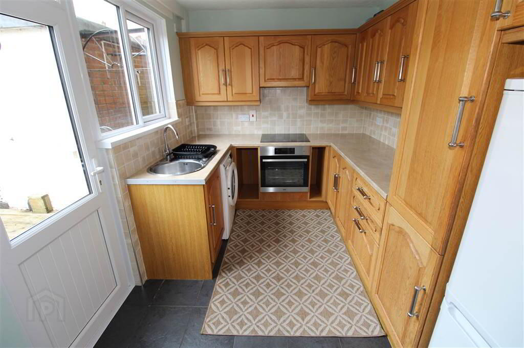 34 Woodview Drive 5 of 13