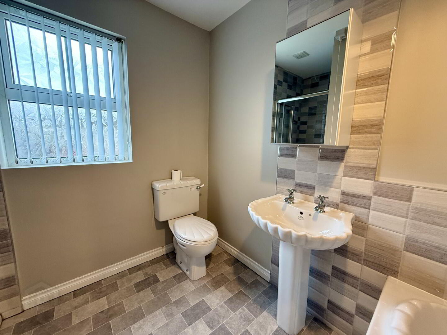 19 Navan Manor 16 of 18