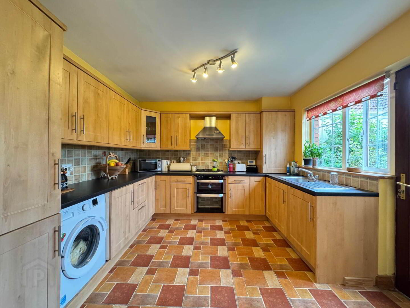35 Belfry Crescent 4 of 18