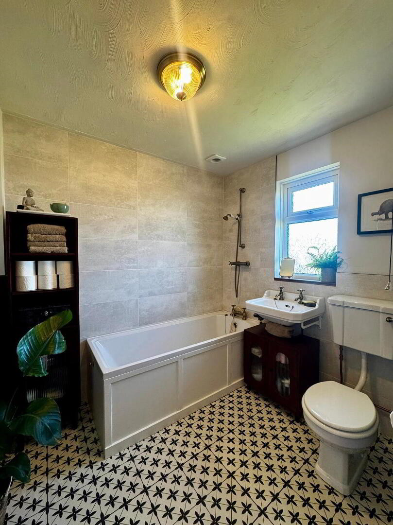 66 Haw Road 19 of 50